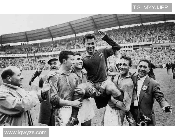 英格兰足球代表球星辉煌历程与绿茵场上的荣耀瞬间